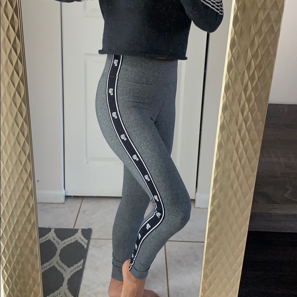 Pink yoga leggings